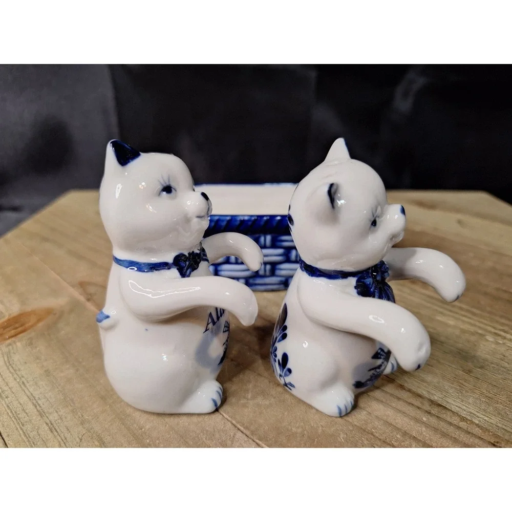 Delft Blue Handpainted Ceramic Cat Salt Pepper Shakers in Basket Alaska Souvenir